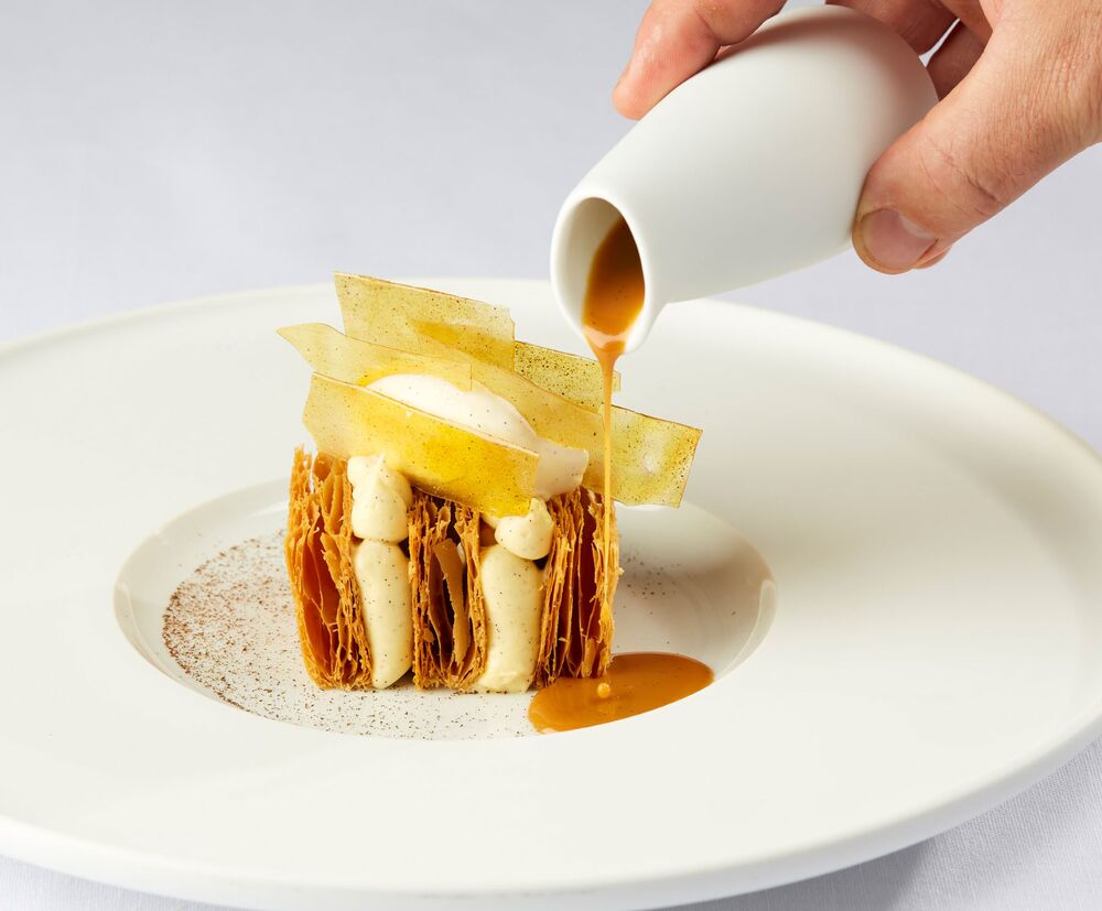 A wide variety of culinary delights are on offer here in the „Villa Rene Lalique“ restaurant.