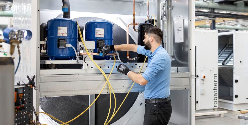 In-house know-how: The integration of the cooling technology takes place at robatherm's factory.