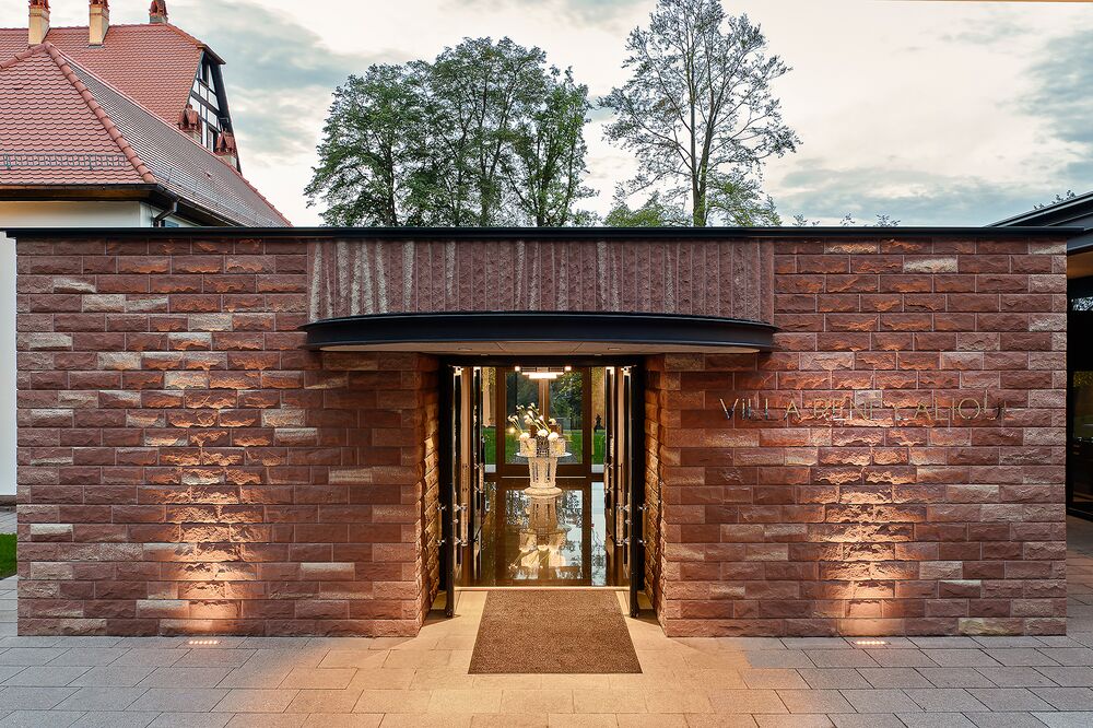 Das Entree empfängt die Gäste mit zurückhaltendem Understatement.